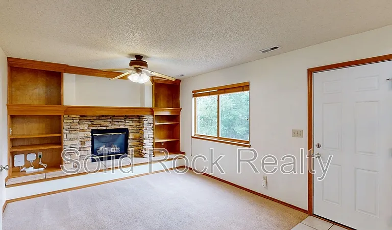 2580 Lyncrest Dr — Photo 5
