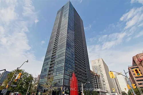 110 Charles St E #2903 Photo 1