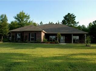 572 Rodeo Dr, Leesville, LA 71446