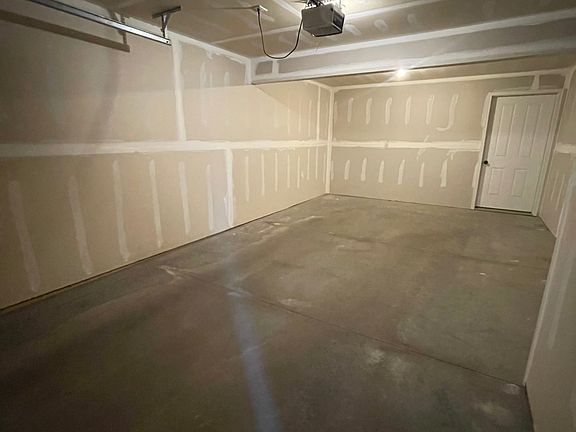 3rd image of 3809 Cliffside Dr APT 4