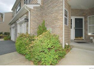 726 Huntington Dr, Fishkill, NY 12524