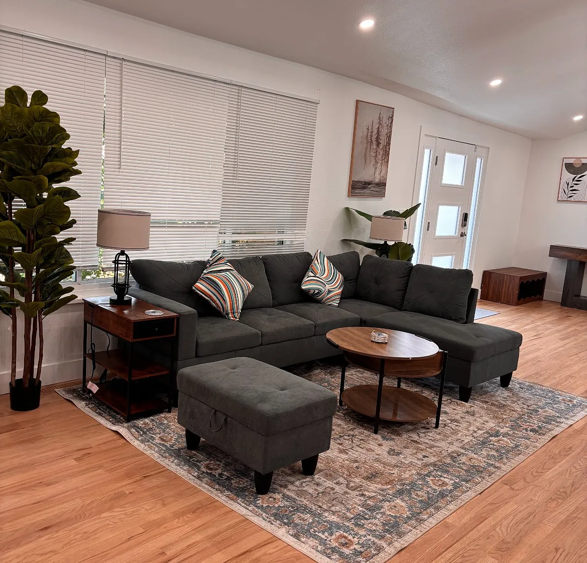 4 bed, 2200 sqft, $2,000 — Photo 3