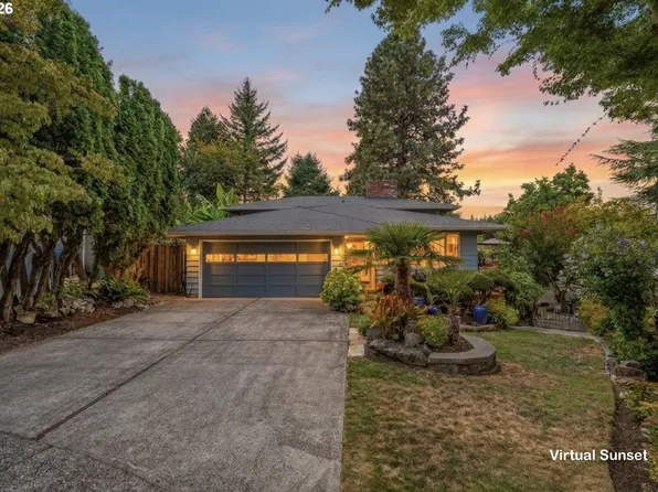 725 NW Mawrcrest Dr, Gresham, OR 97030
