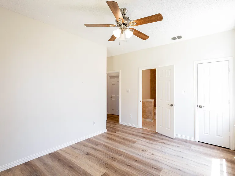 3808 Hunters Trl — Photo 14