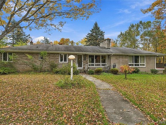 2nd image of 2035 Eastwood Rd
