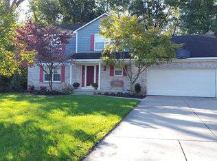 711 W Woodmeade Ct SE, Ada, MI 49301