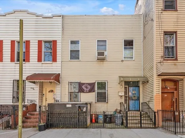 24 Park St, Brooklyn, NY 11206