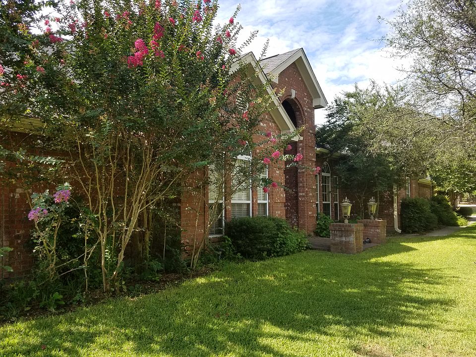 120 Greenbriar
