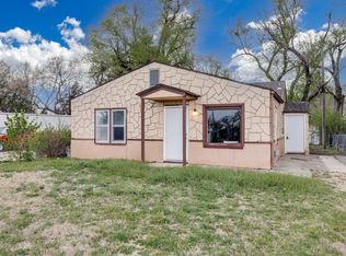 1524 E 12th St, Newton, KS 67114