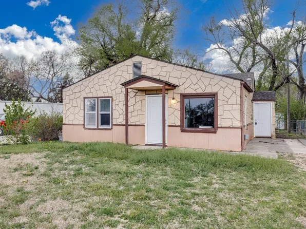 1524 E 12th St, Newton, KS 67114