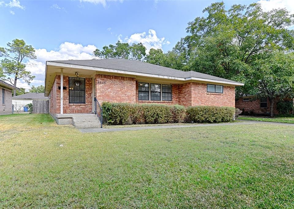 1st image of 8848 Larchwood Dr