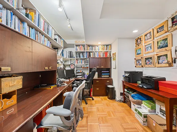 45 West 54th Street image 12 of 12