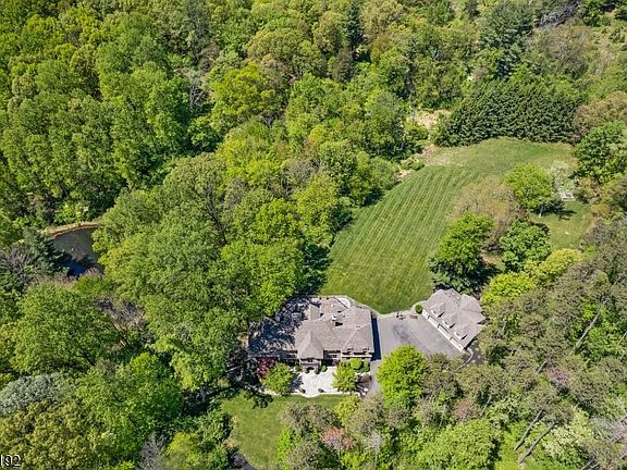 5th image of 23 Saddle Hill Rd