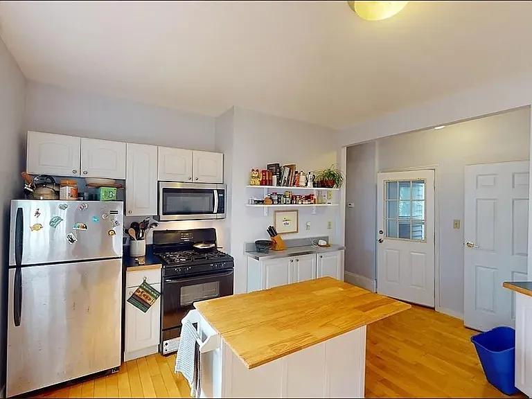 22 Boynton St #3 — Photo 8