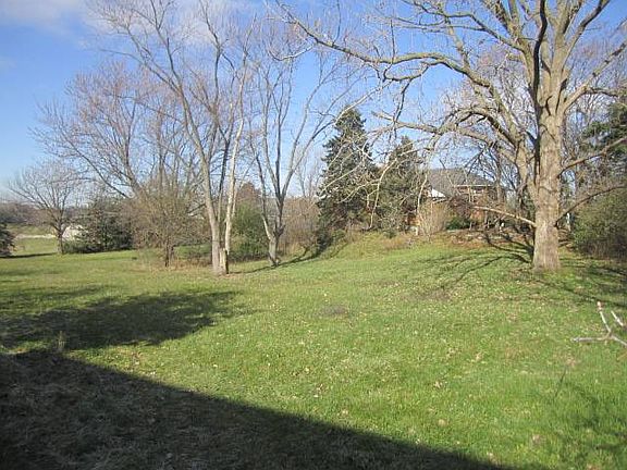 5th image of 3806 Sutherland Dr