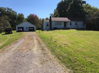 1322 Old Princeton Rd, New Castle, PA 16101