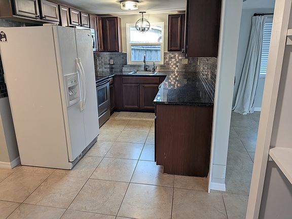 4th image of 5637 Chipper Dr