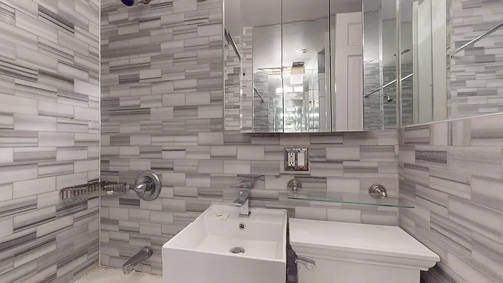 Rented by Bond New York | media 13