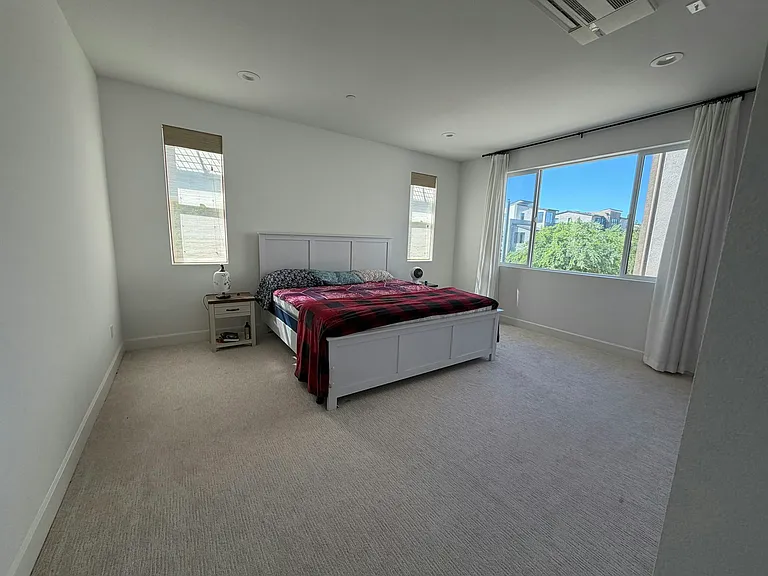 5889 Abbott St — Photo 16