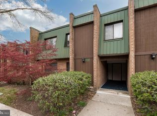 621 Meadowview Ln, Mont Clare, PA 19453