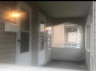 462 S Desplaines St #1, Joliet, IL 60436