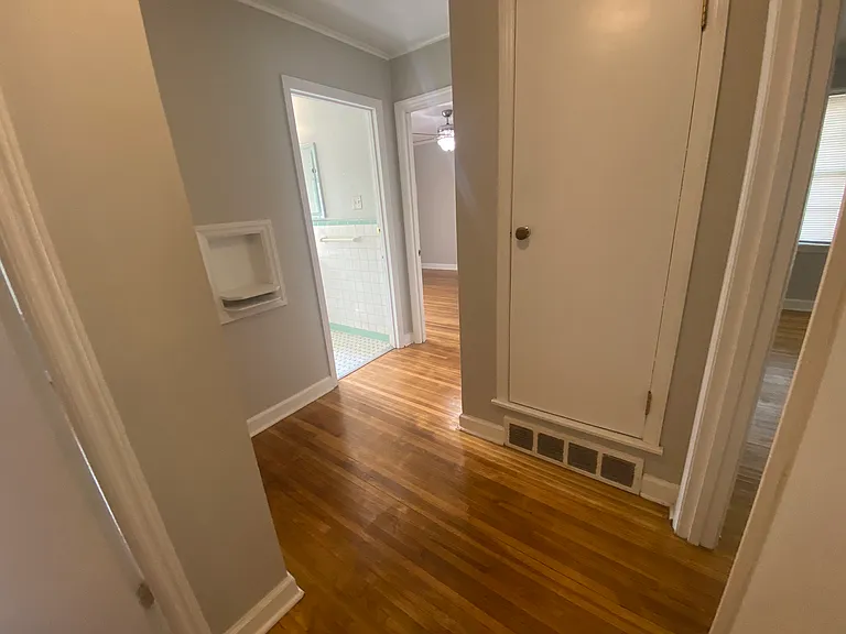 4621 Boyce Rd — Photo 12