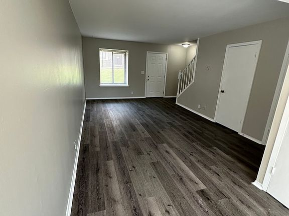 3rd image of 6596 Poplar Woods Cir S APT 6