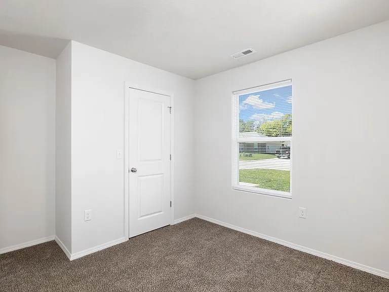 1001 Abbey Ave — Photo 20