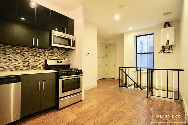 Rented by Grand & Co. | media 27