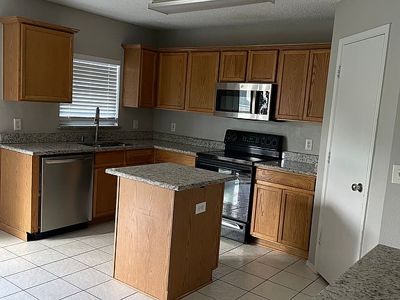 4th image of 3225 Bent Creek Dr