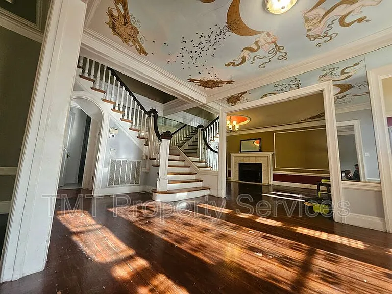1214 N Pershing Ave — Photo 53