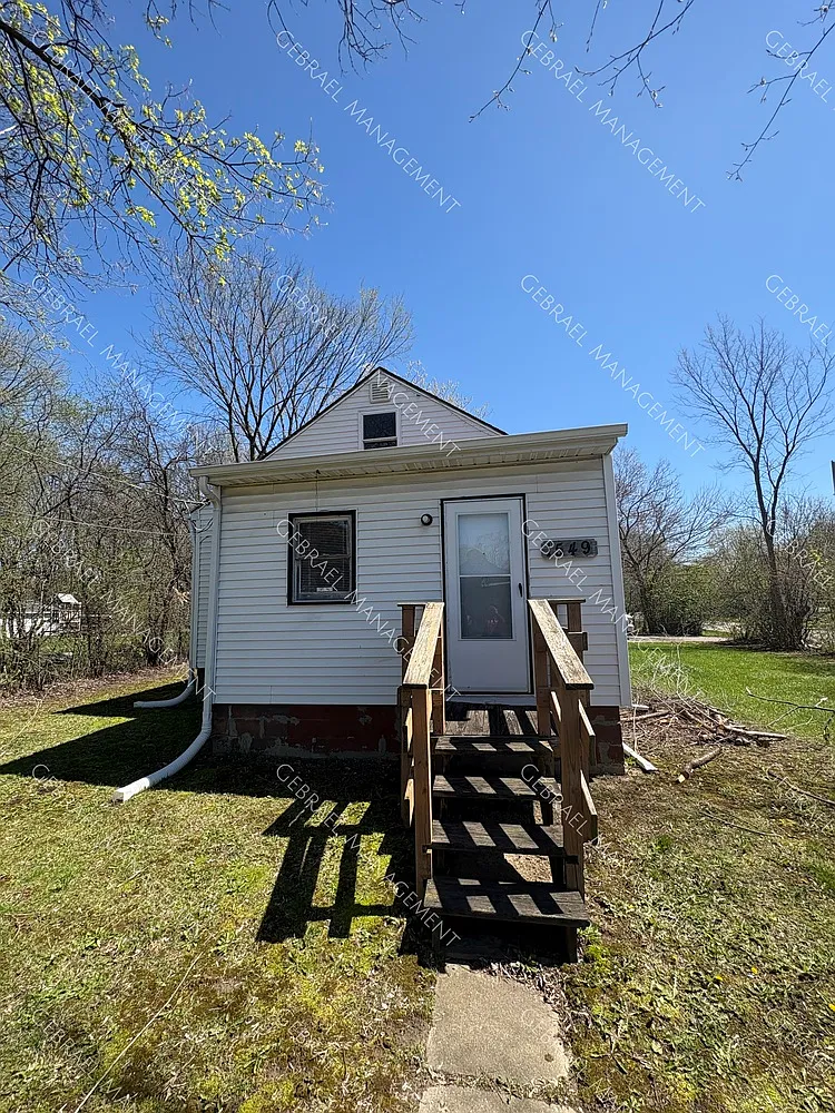 1549 Ryan St. — Photo 1
