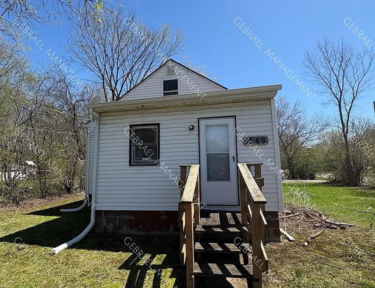 1549 Ryan St — Photo 1