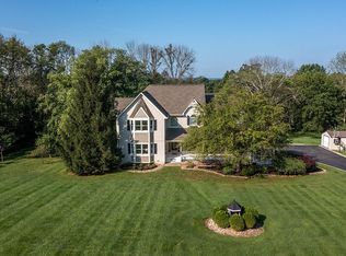 14 Maple Springs Rd, Pittstown, NJ 08867