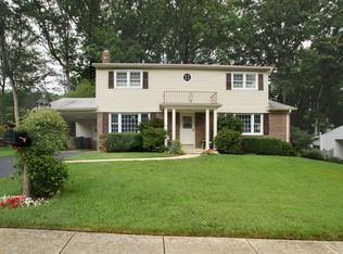 6816 Reynard Dr, Springfield, VA 22152