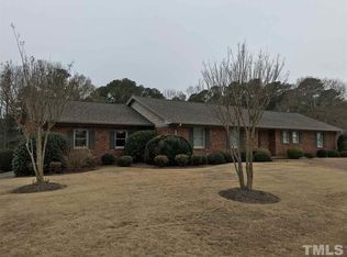 208 Marlowe Dr, Dunn, NC 28334