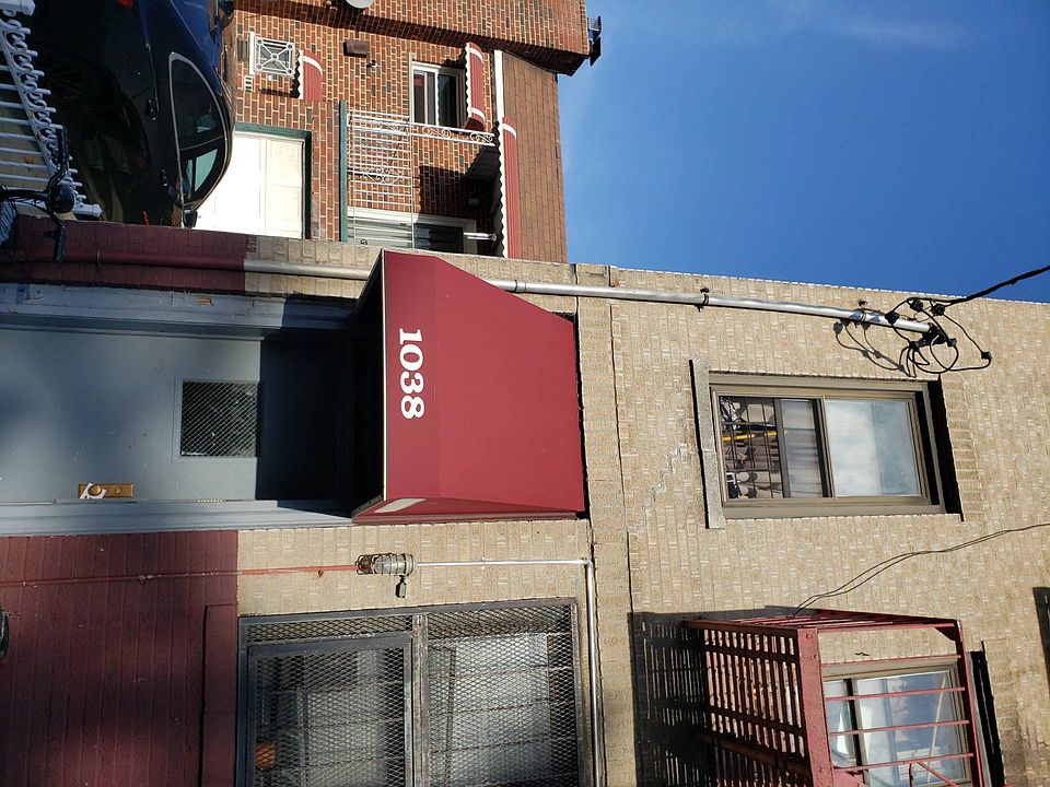 2nd image of 1038 White Plains Rd