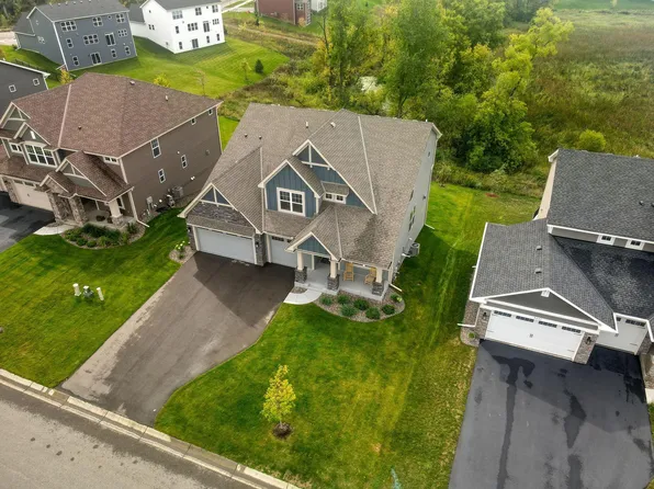 9611 Timber Ter, Victoria, MN 55386