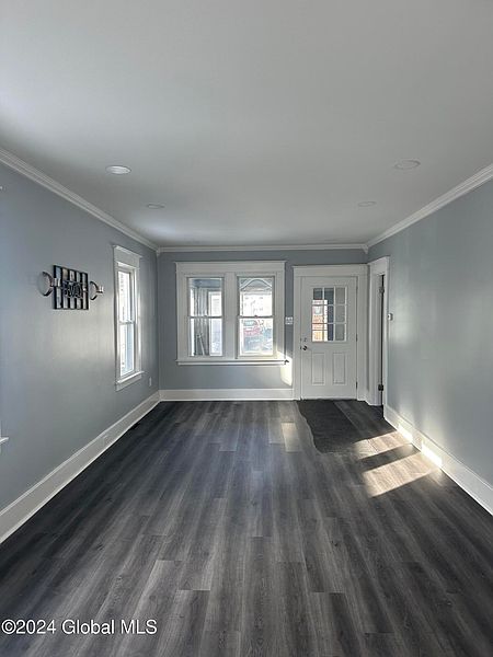 4th image of 7 Myrtle Avenue