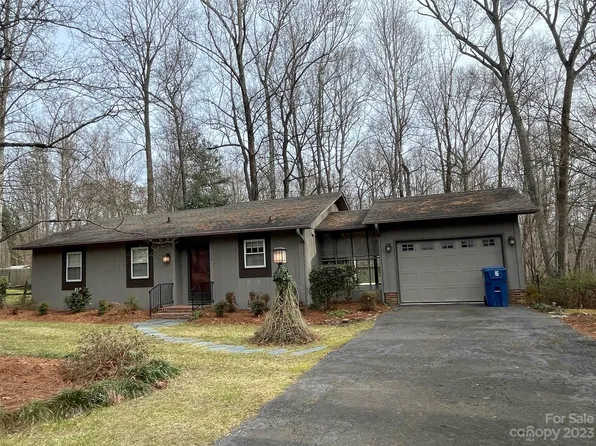 719 Carson St, Troy, NC 27371