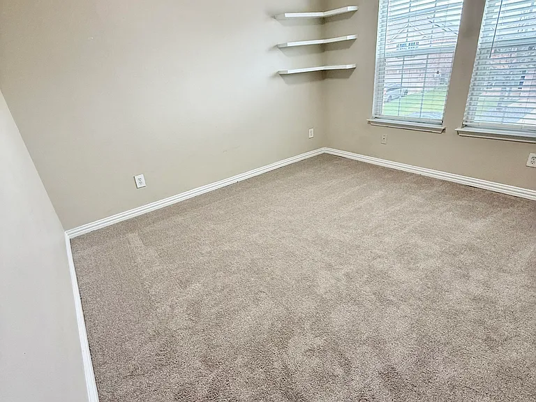 503 Angela Ln — Photo 14
