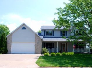 1040 Johnson St, Onalaska, WI 54650