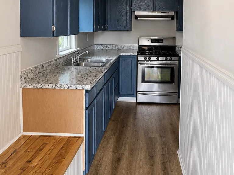 215 SE 38th St #215 — Photo 1
