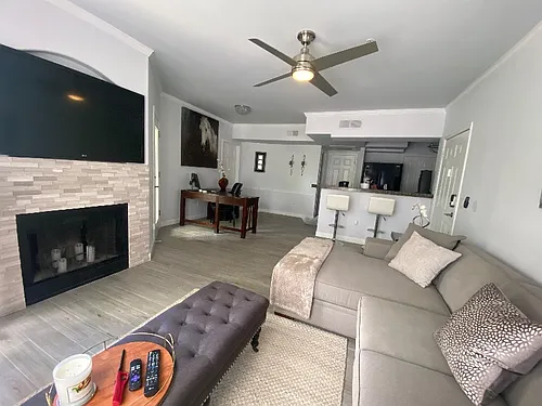 15095 N Thompson Peak Pkwy Photo 1