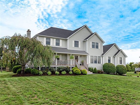 2nd image of 9 Dolly Ln