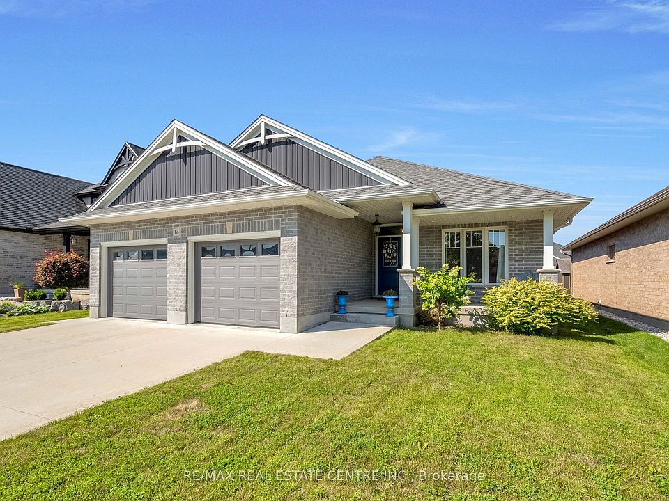 1st image of 14 Saint Andrews Dr