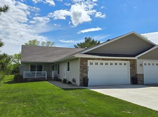 917 Lake Forest Cir, Detroit Lakes, MN 56501