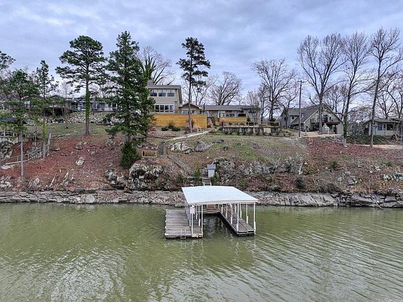 3rd image of 774 Springwood Rd