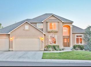 3909 W 47th Ave, Kennewick, WA 99337