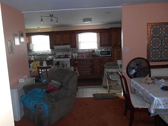 5th image of 49-53 Tappan Ave